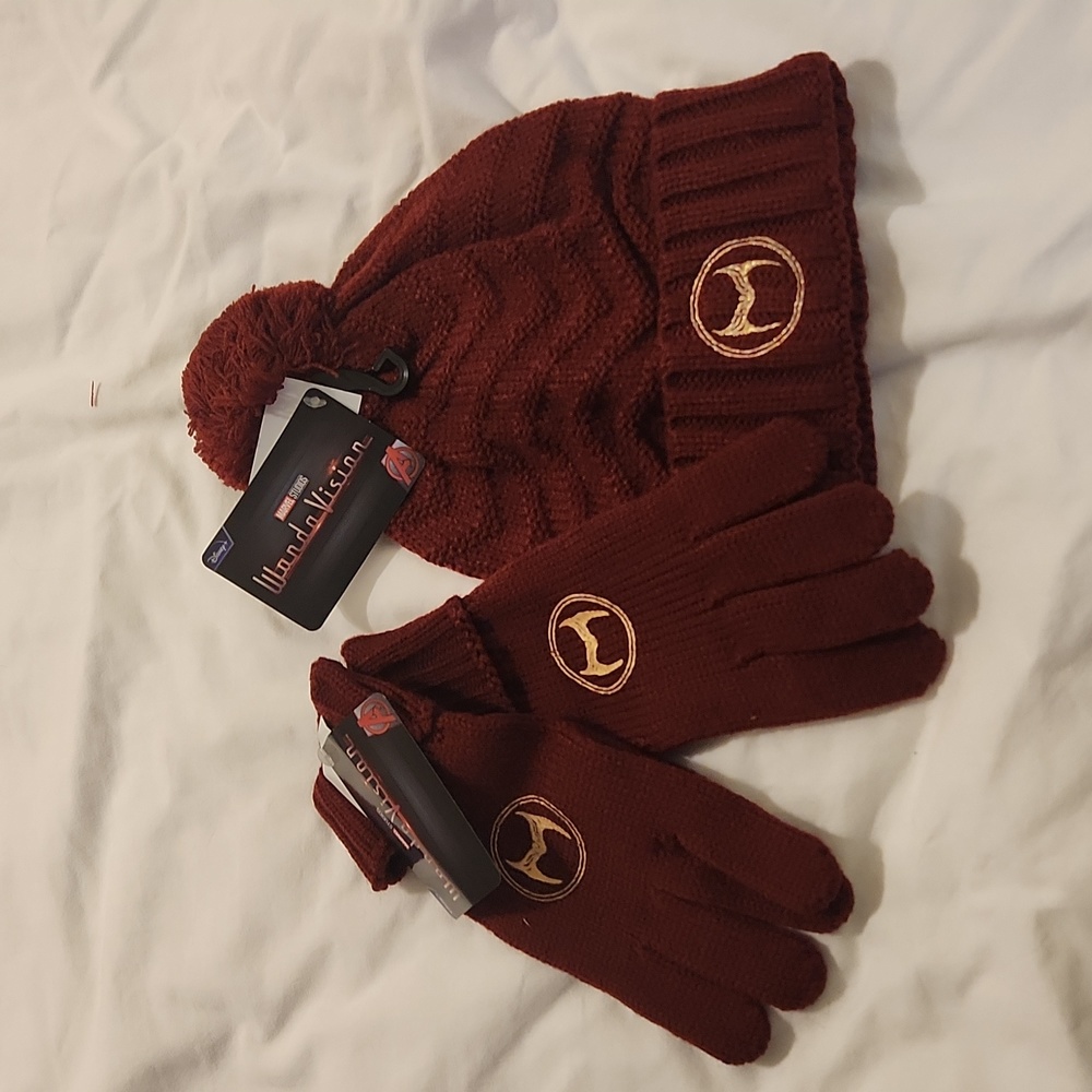 Disney Wanda scarlett witch hat and gloves set nwt